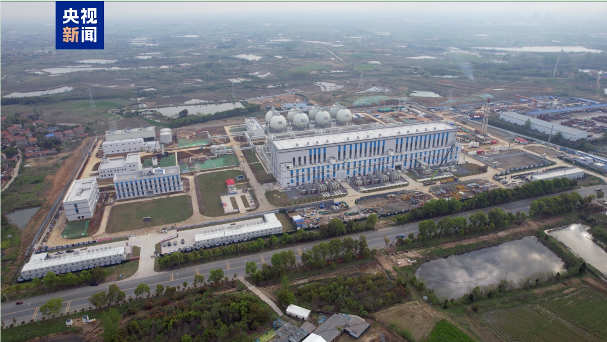 【央視新聞客戶端】廢棄鹽穴變身“空氣充電寶”?來這座儲能電站一探究竟→